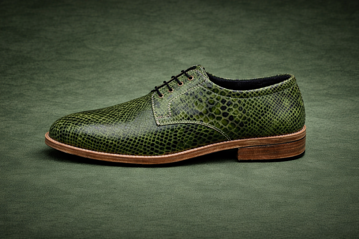 FOSSIL Ahaetulla nasuta Green Textured Leather Derby Shoes for Men - Kyoto Boots