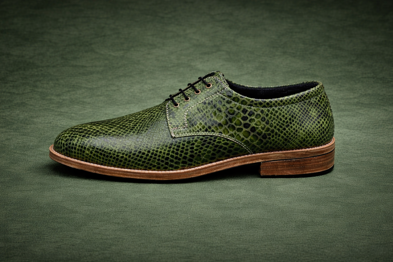 FOSSIL Ahaetulla nasuta Green Textured Leather Derby Shoes for Men - Kyoto Boots